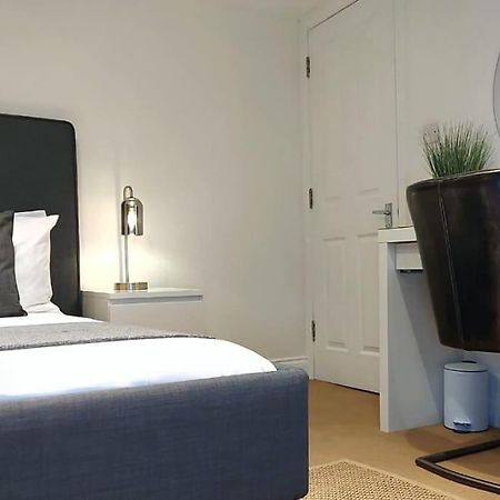 2 Bedroom City Centre Duplex Apt Preston  Eksteriør billede