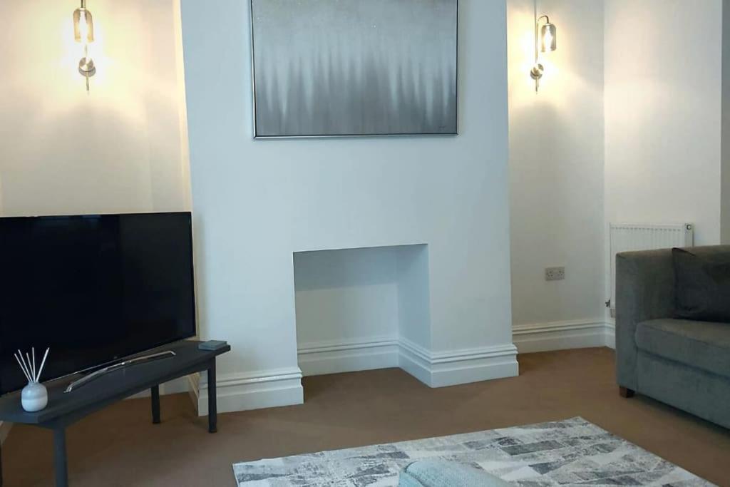 2 Bedroom City Centre Duplex Apt Preston  Eksteriør billede