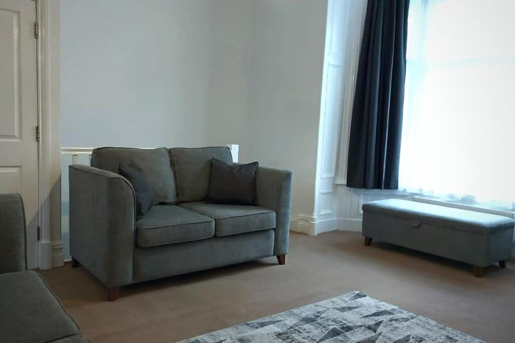 2 Bedroom City Centre Duplex Apt Preston  Eksteriør billede