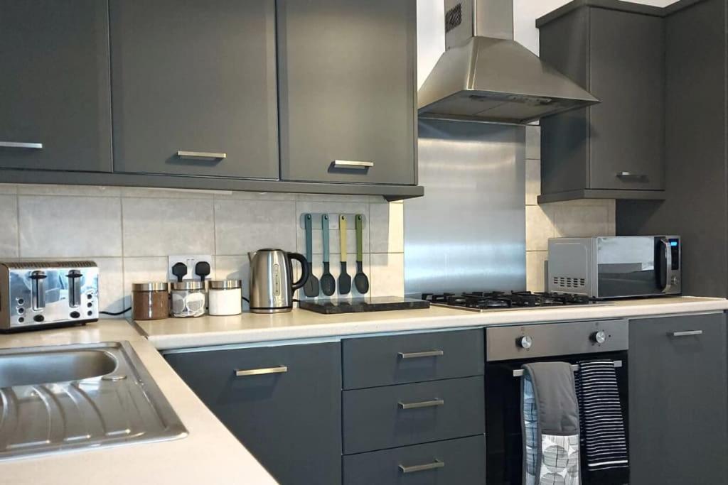 2 Bedroom City Centre Duplex Apt Preston  Eksteriør billede