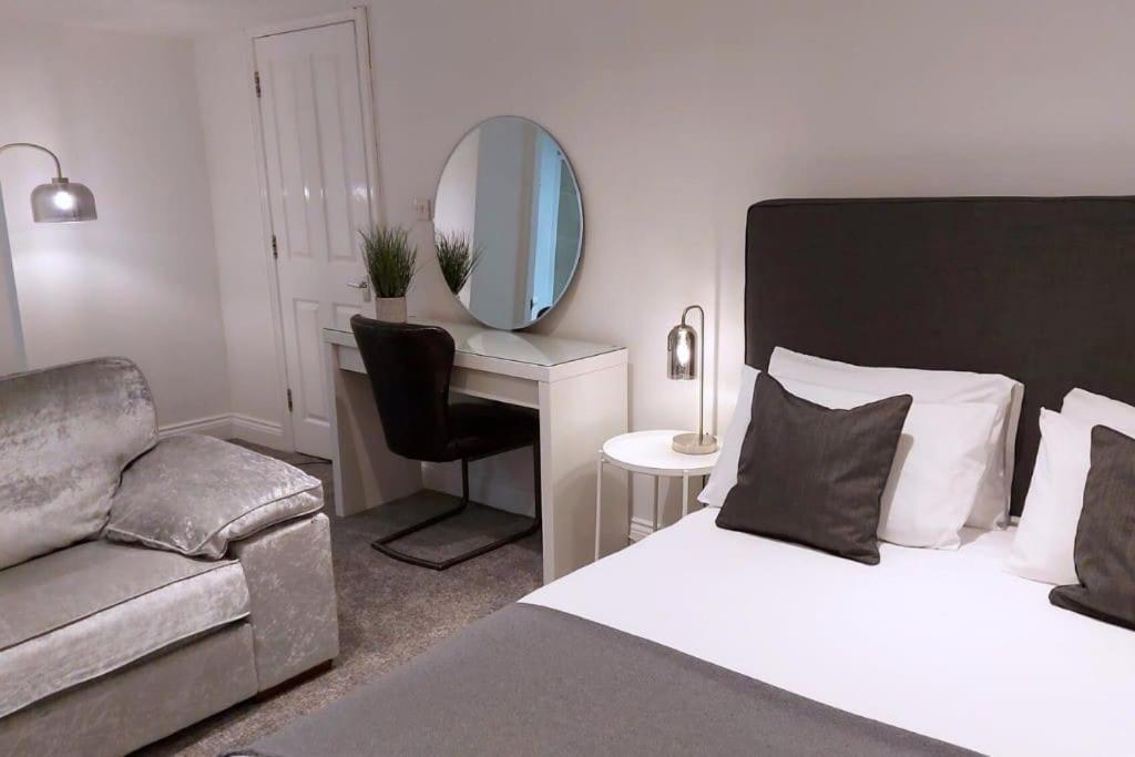 2 Bedroom City Centre Duplex Apt Preston  Eksteriør billede