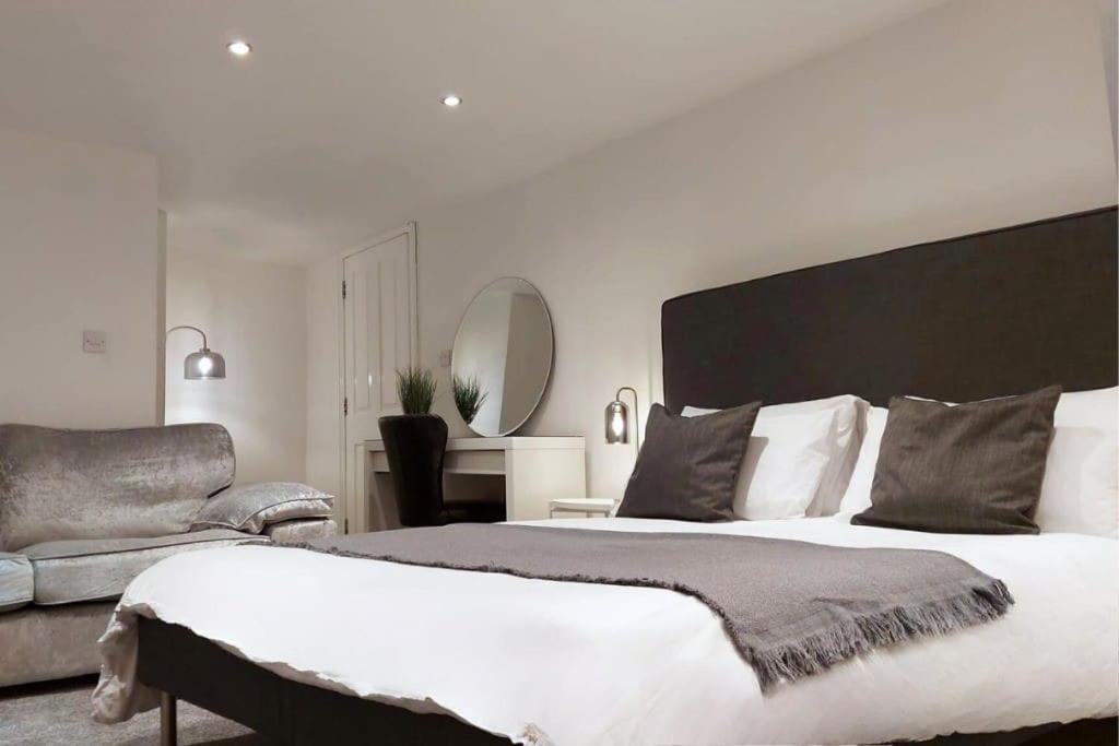 2 Bedroom City Centre Duplex Apt Preston  Eksteriør billede