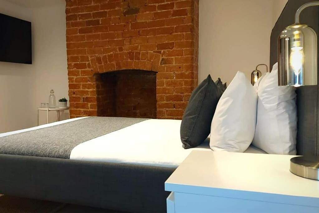 2 Bedroom City Centre Duplex Apt Preston  Eksteriør billede